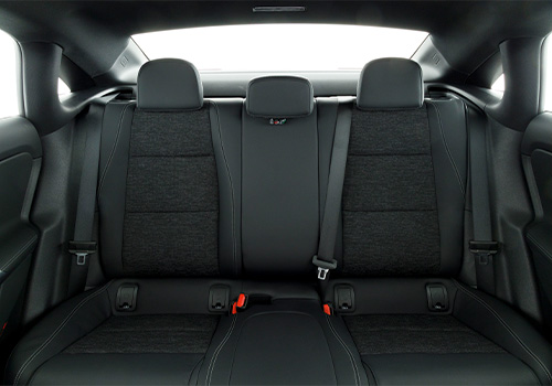 Visibilidade atrás mais limitada do que na concorrência tradicional.